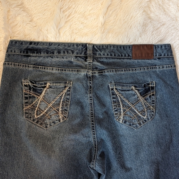 Maurice’s Medium Wash Regular Length Jeans SZ 20 - Picture 9 of 12